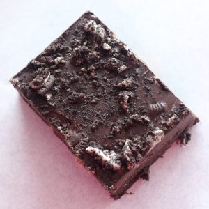 Vegan Cookie & Cream Bar