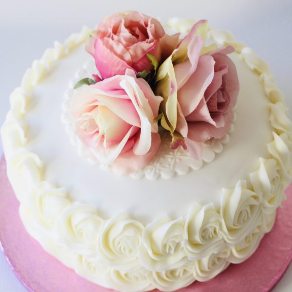 Image of single tier Wedding Cake
